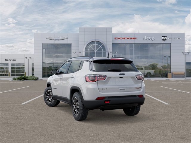 2026 Jeep Compass Trailhawk photo 2