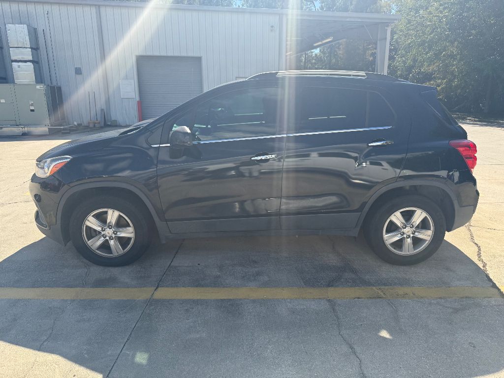 2019 Chevrolet Trax LT photo 3