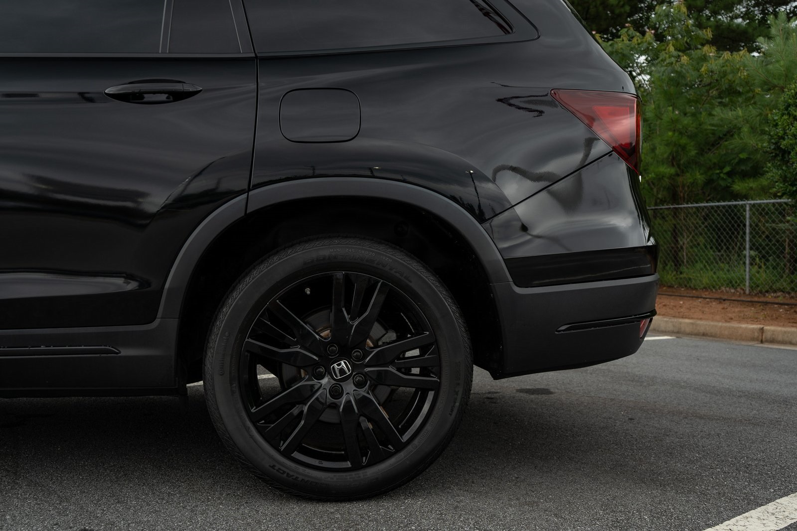2022 Honda Pilot Black Edition photo 3