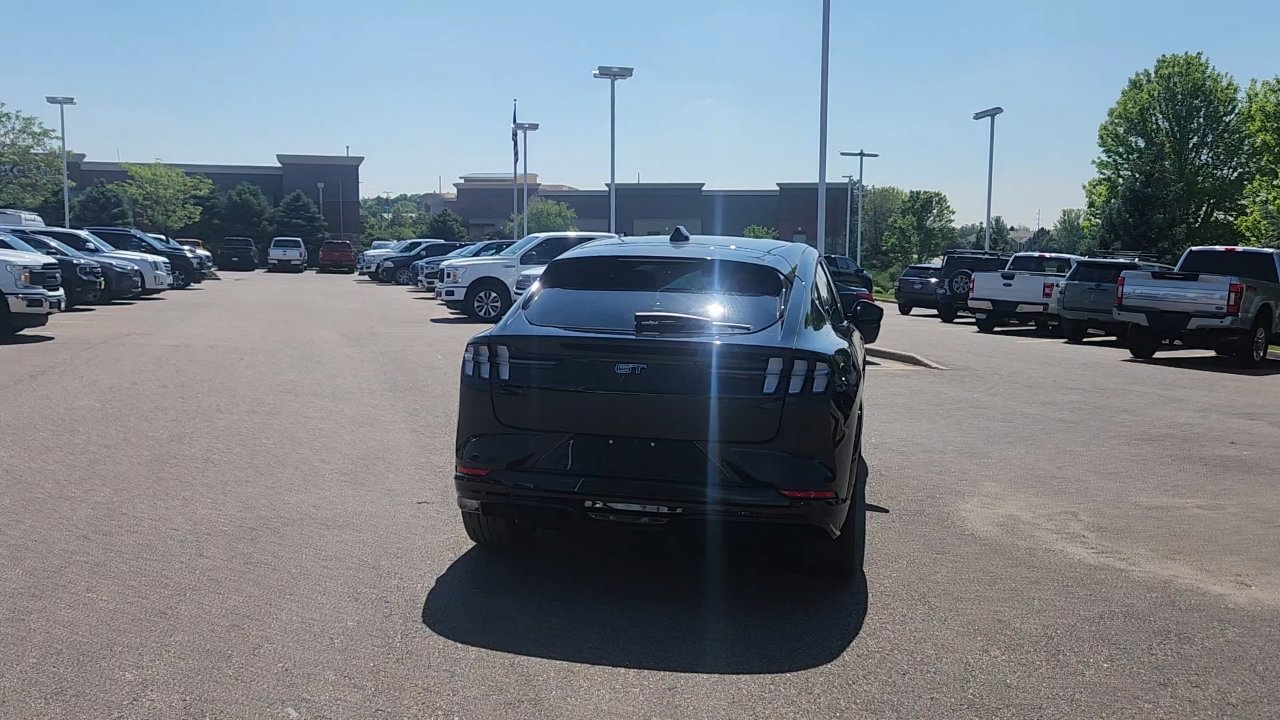 2025 Ford Mustang Mach-E GT photo 5