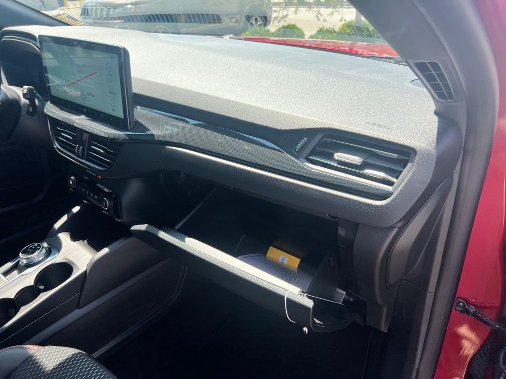 2025 Ford Escape ST-Line photo 27