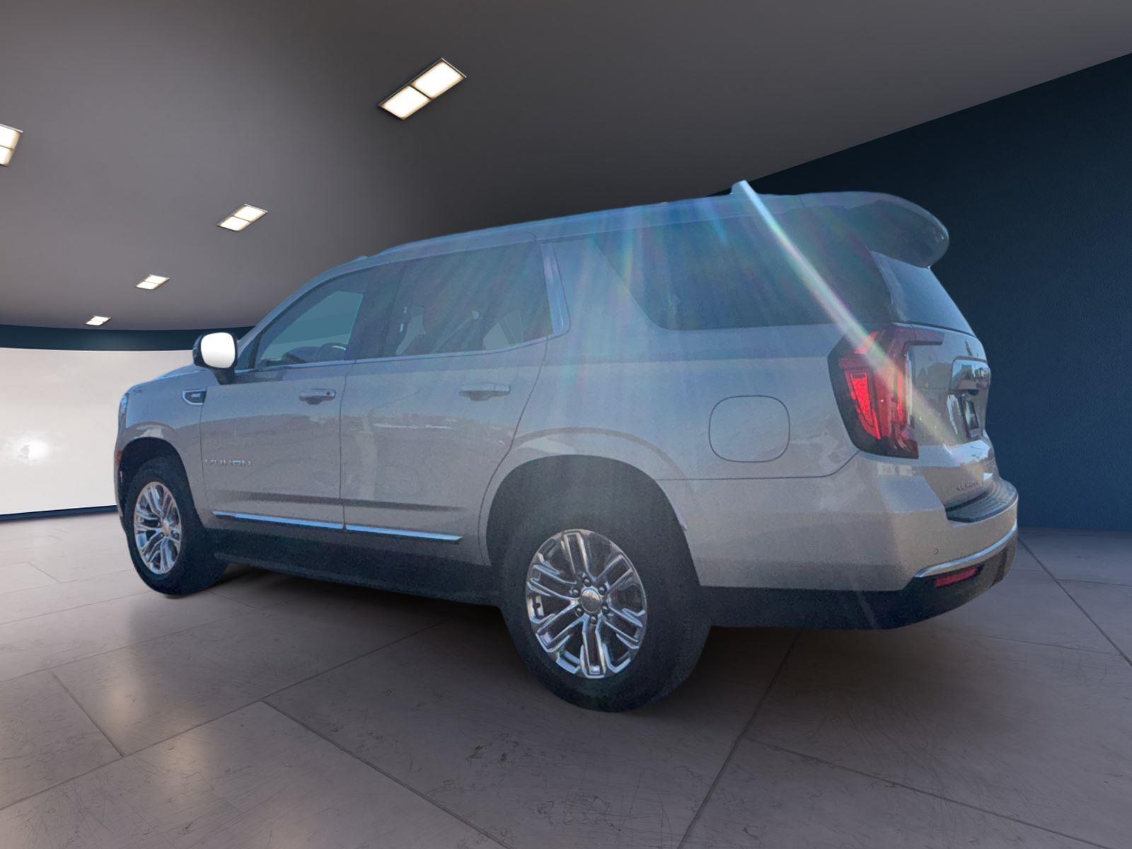 2022 Gmc Yukon SLT photo 2