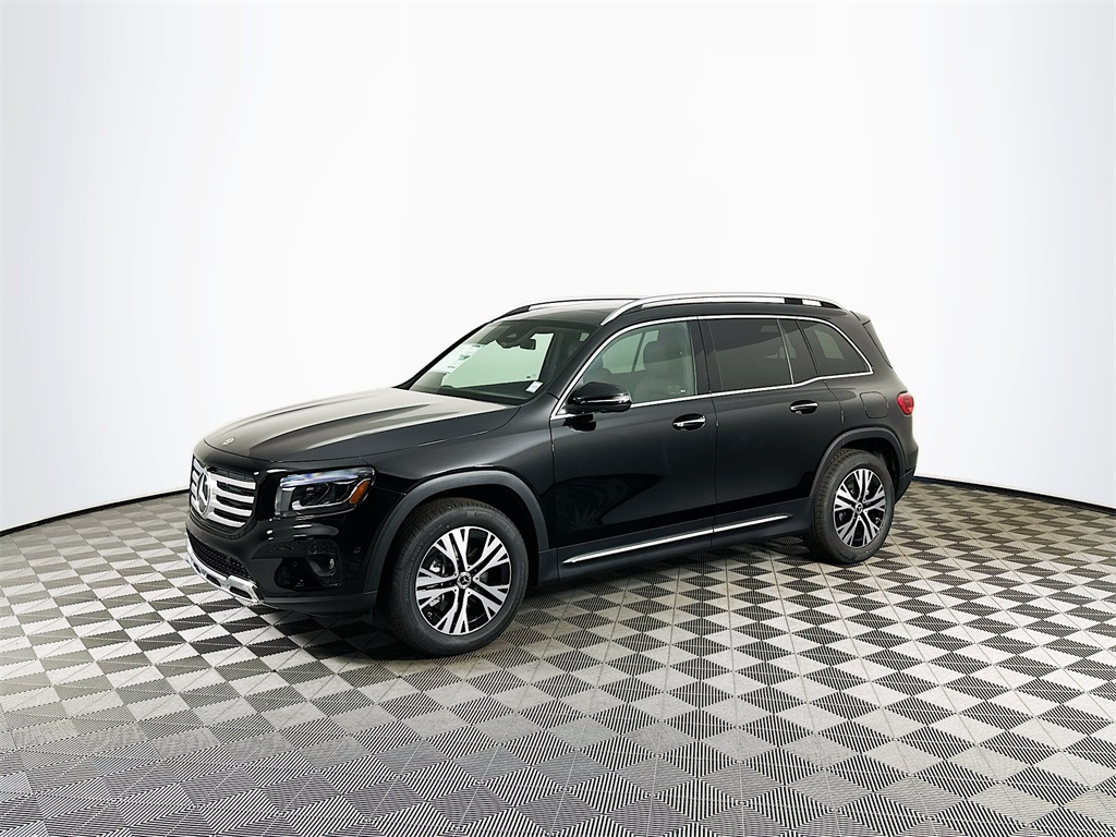2026 Mercedes Benz GLB 250 4MATIC photo 2