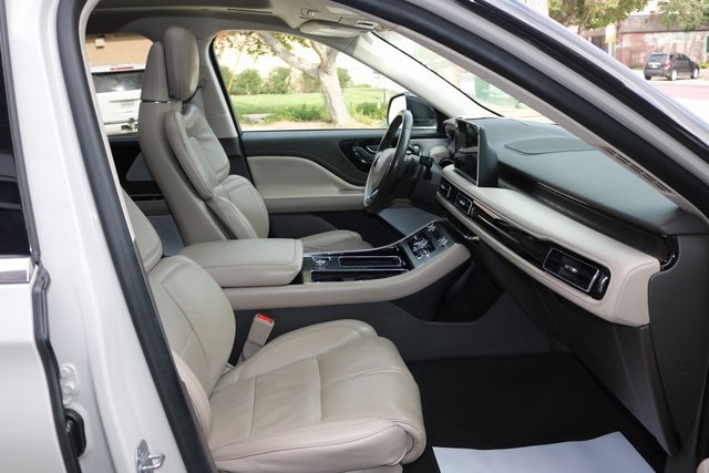 2020 Lincoln Aviator Reserve photo 24