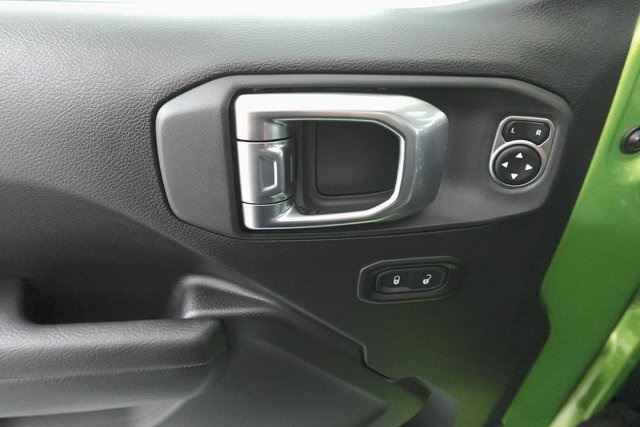 2025 Jeep Wrangler Sport S photo 9
