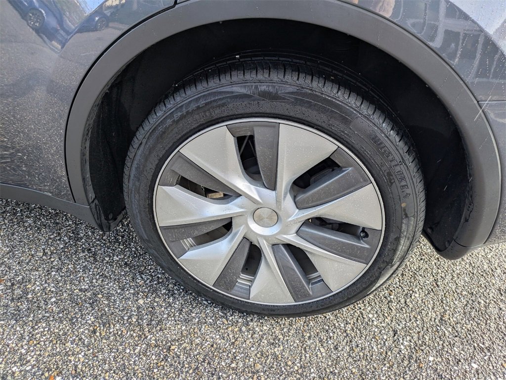 2023 Tesla Model Y Long Range photo 16
