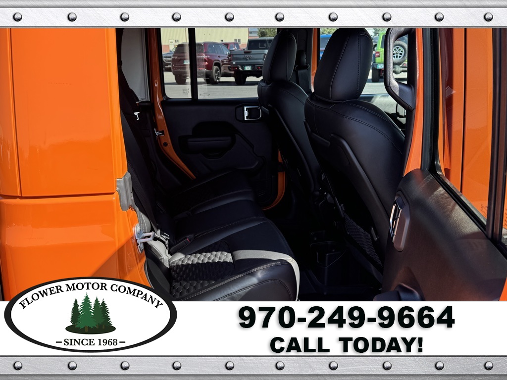 2025 Jeep Gladiator Mojave photo 11