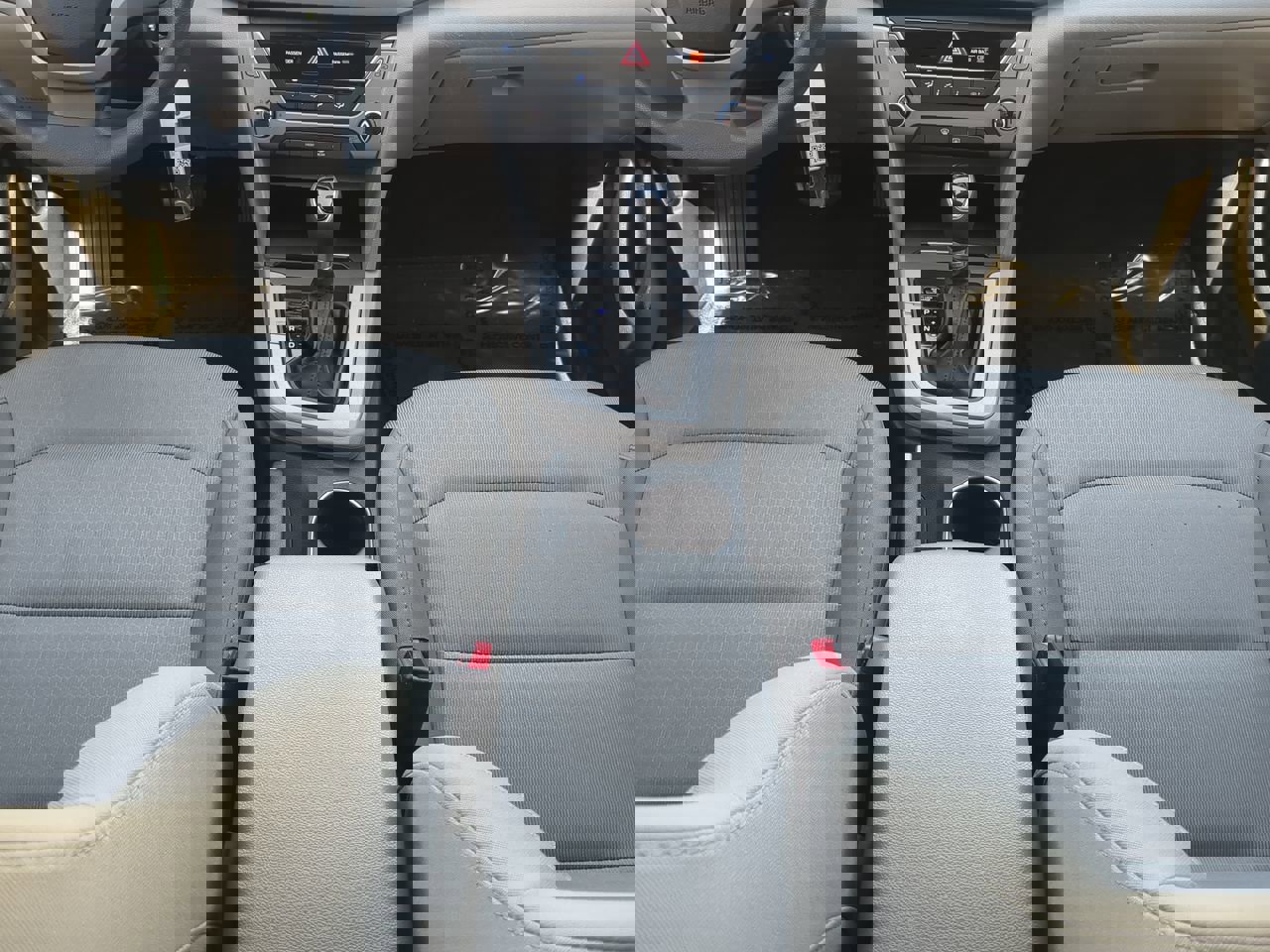 2018 Hyundai Elantra SEL photo 26