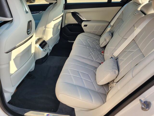 2025 Bmw 760i 760i xDrive photo 29