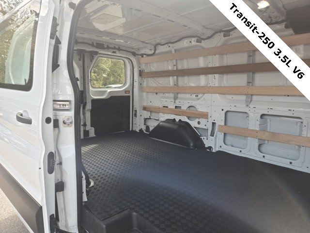 2024 Ford Transit Cargo Van photo 8