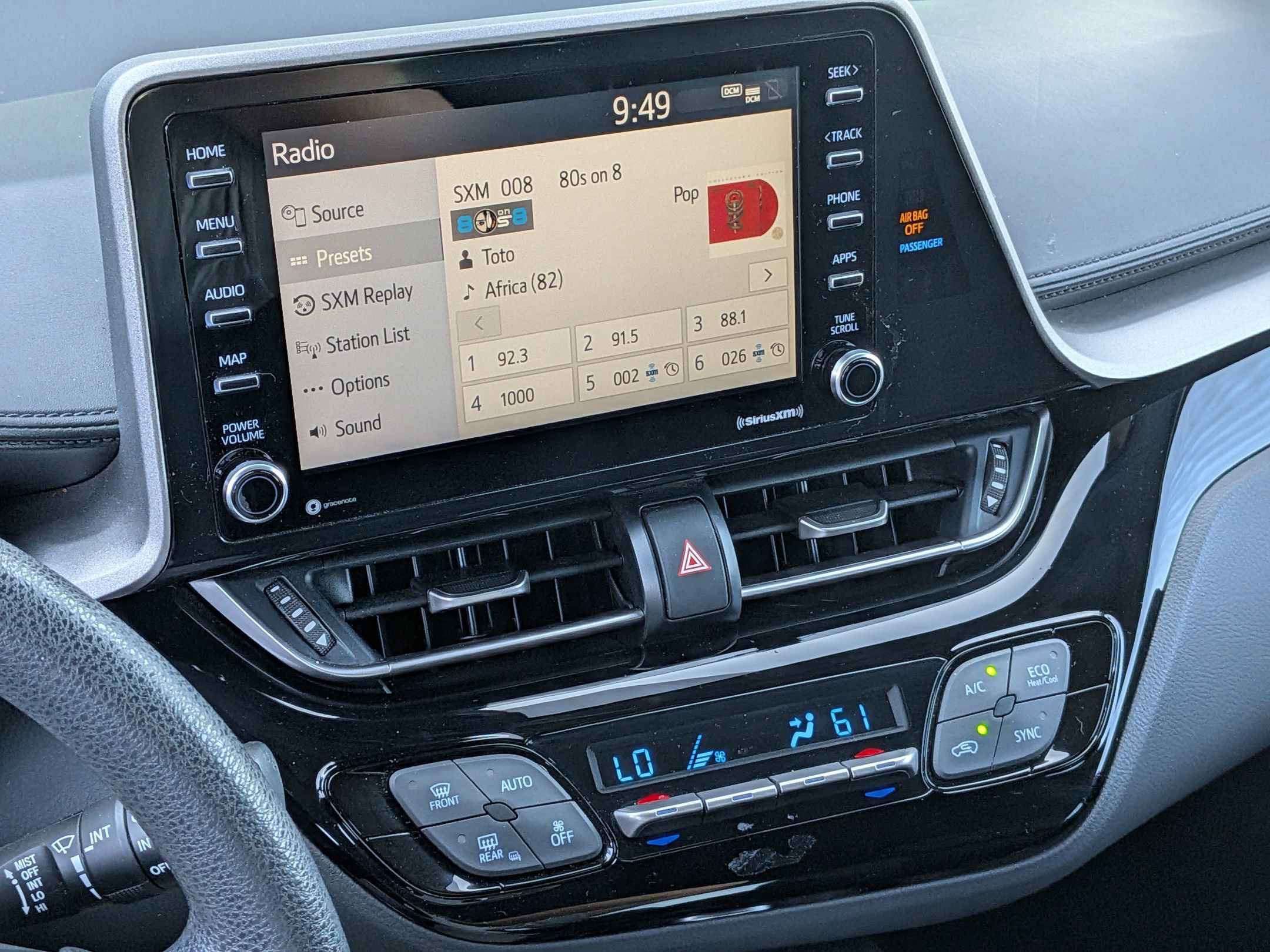 2021 Toyota C-HR LE photo 18