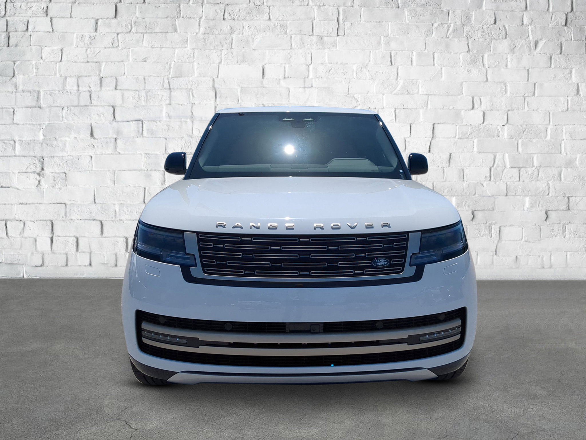 2025 Land Rover Range Rover SE photo 2