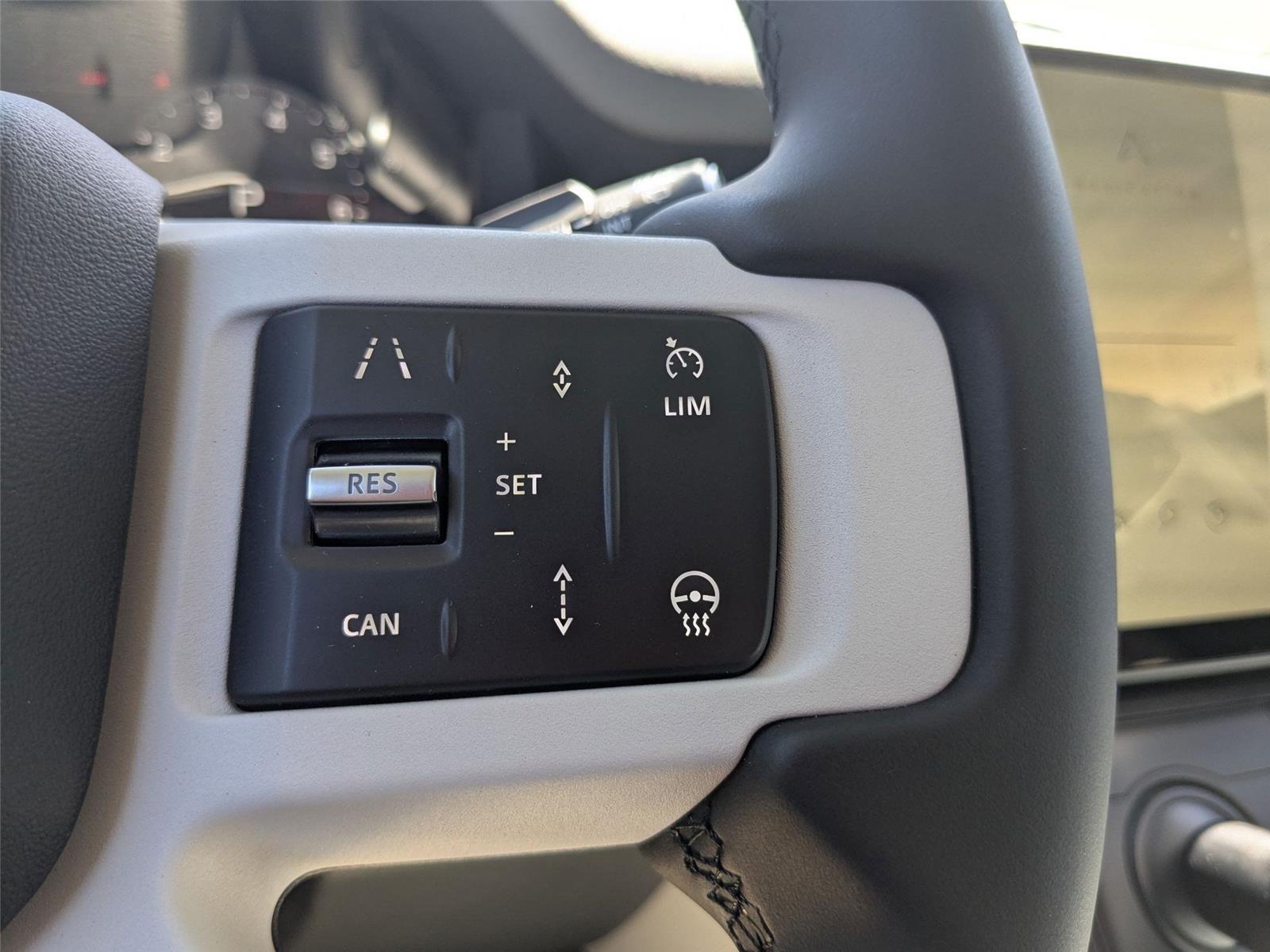 2026 Land Rover Defender 110 S photo 18