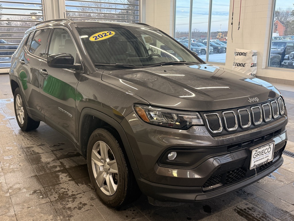 2022 Jeep Compass Latitude's photo