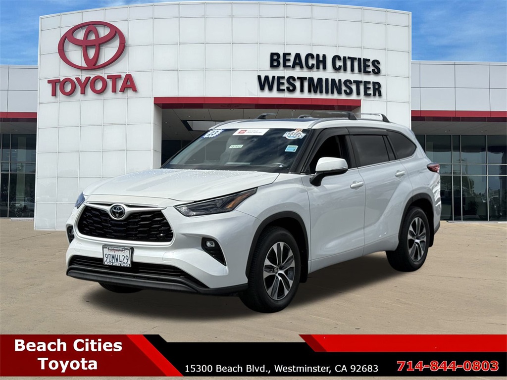 2023 Toyota Highlander XLE photo 4