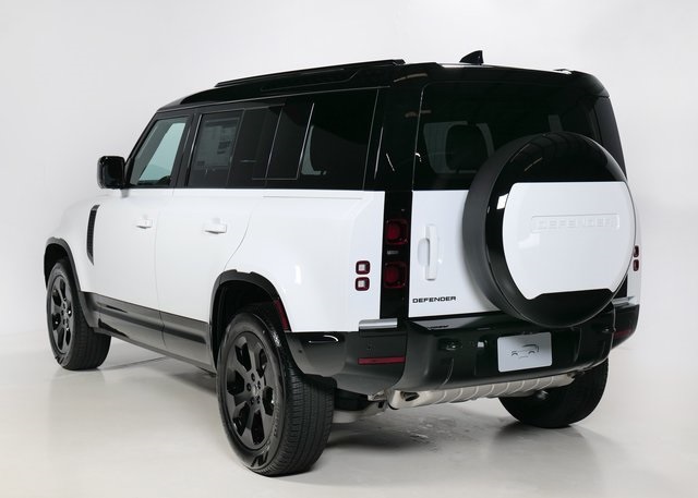 2025 Land Rover Defender 110 X-Dynamic SE photo 21