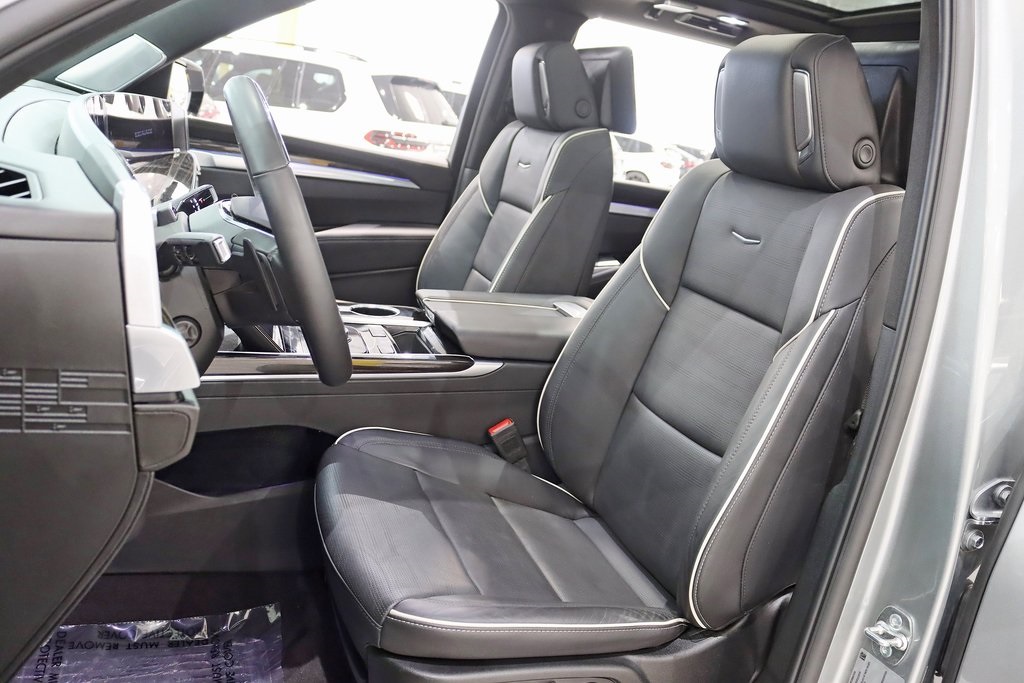 2025 Cadillac Escalade Premium Luxury photo 31
