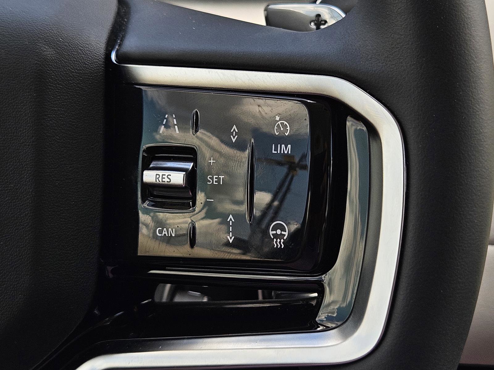 2025 Land Rover Discovery Sport S photo 19