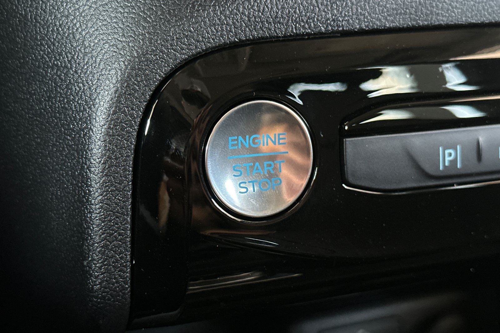 2025 Ford Escape Plug-In Hybrid Base photo 21