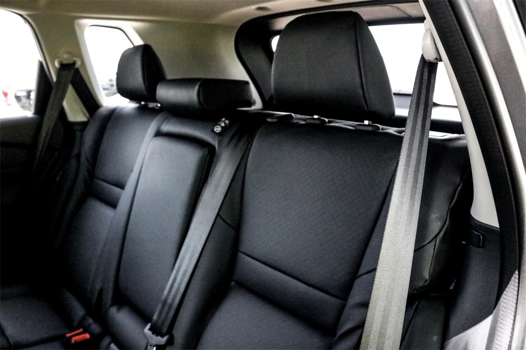 2025 Nissan Rogue SV photo 18