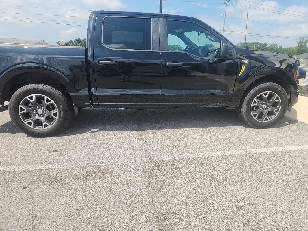 2025 Ford F-150 STX photo 3