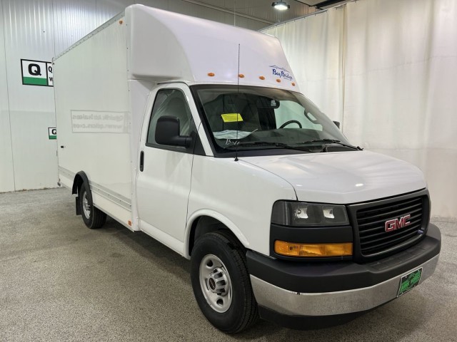 2025 GMC Savana Cutaway 3500 1WT