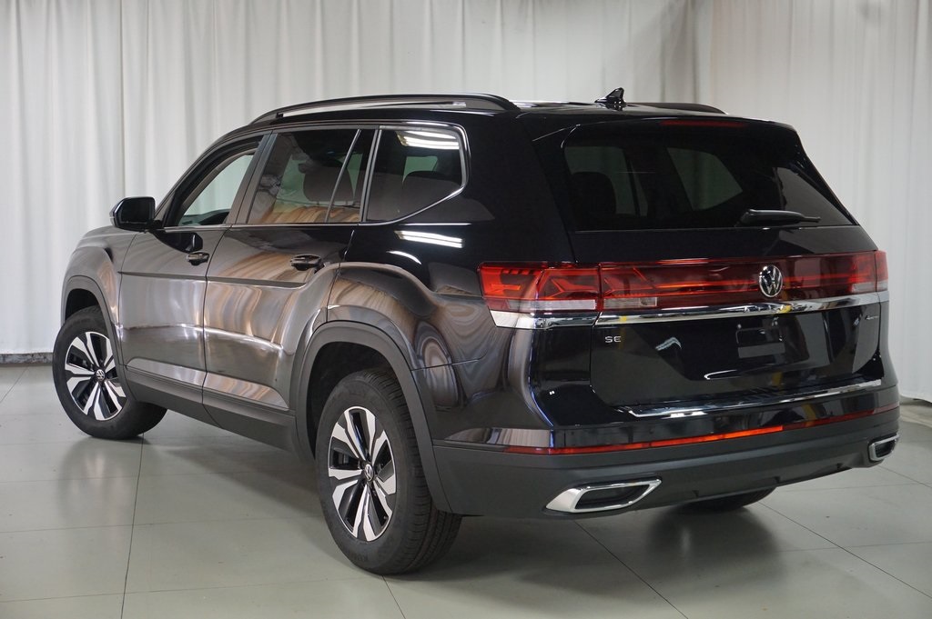 2026 Volkswagen Atlas SE photo 7