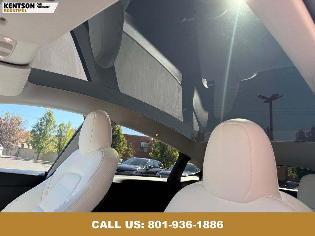 2023 Tesla Model Y Performance photo 22