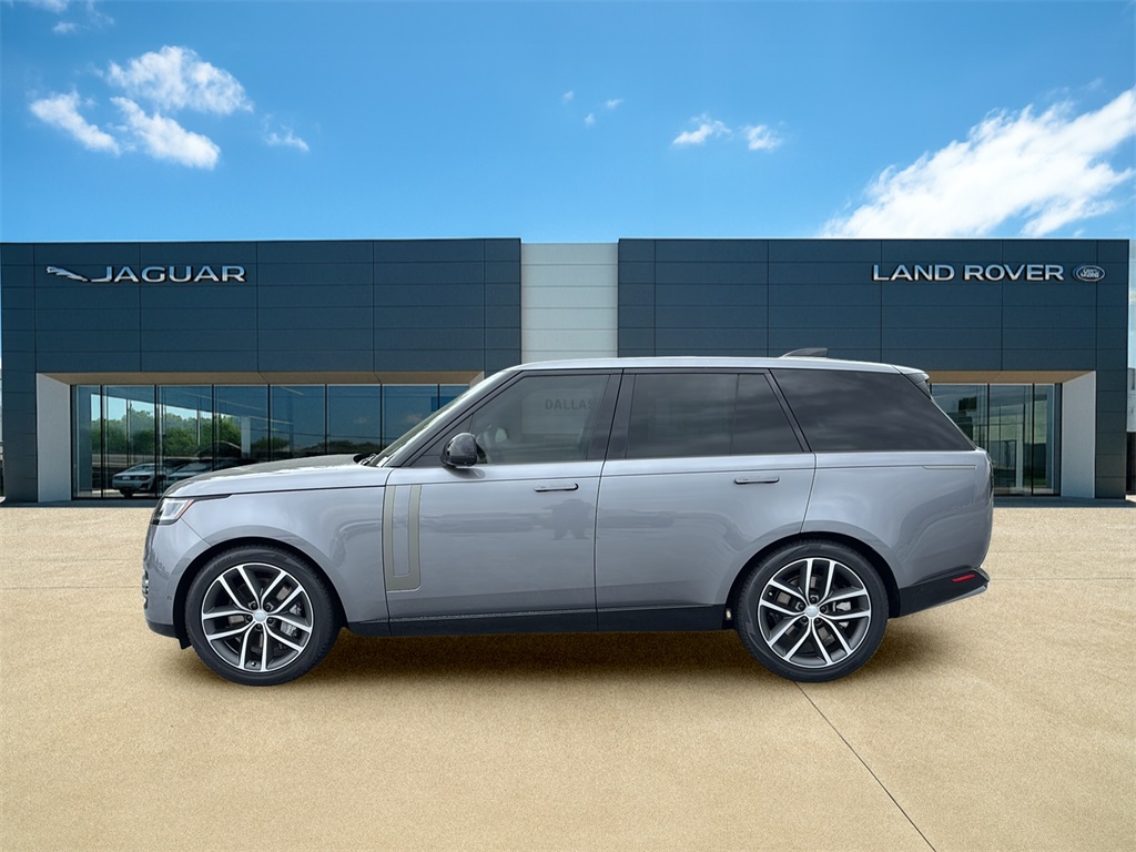 2025 Land Rover Range Rover SE photo 3
