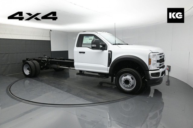2025 Ford F-550 Super Duty Chassis Cab XL's photo