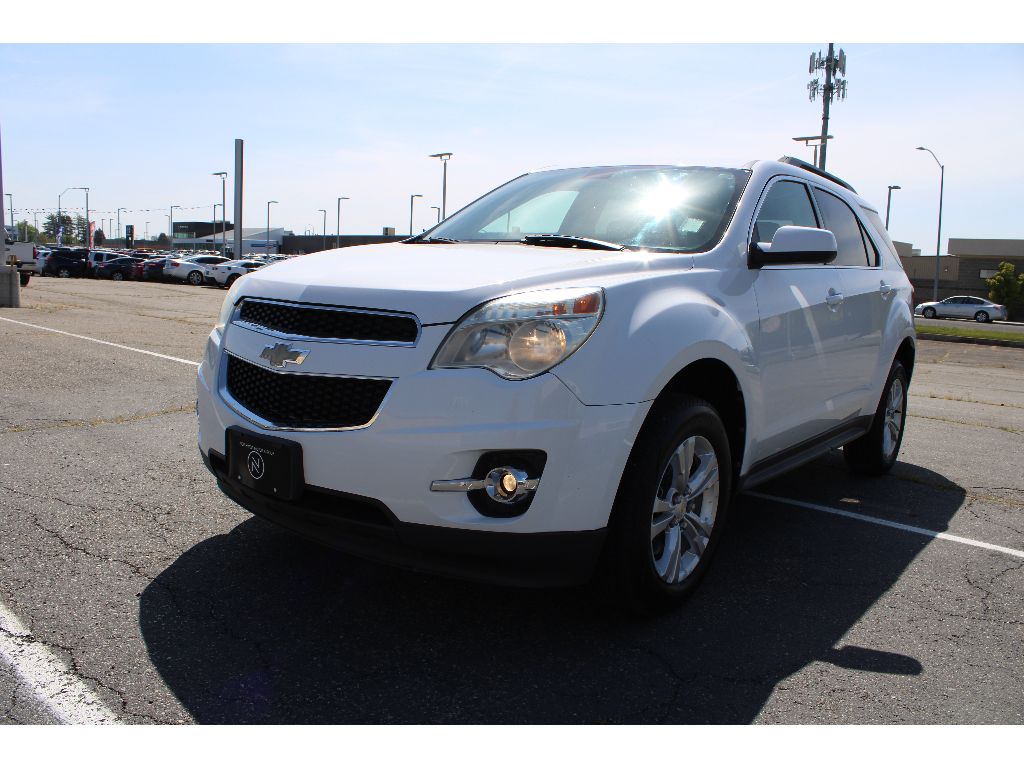 2011 Chevrolet Equinox photo 3