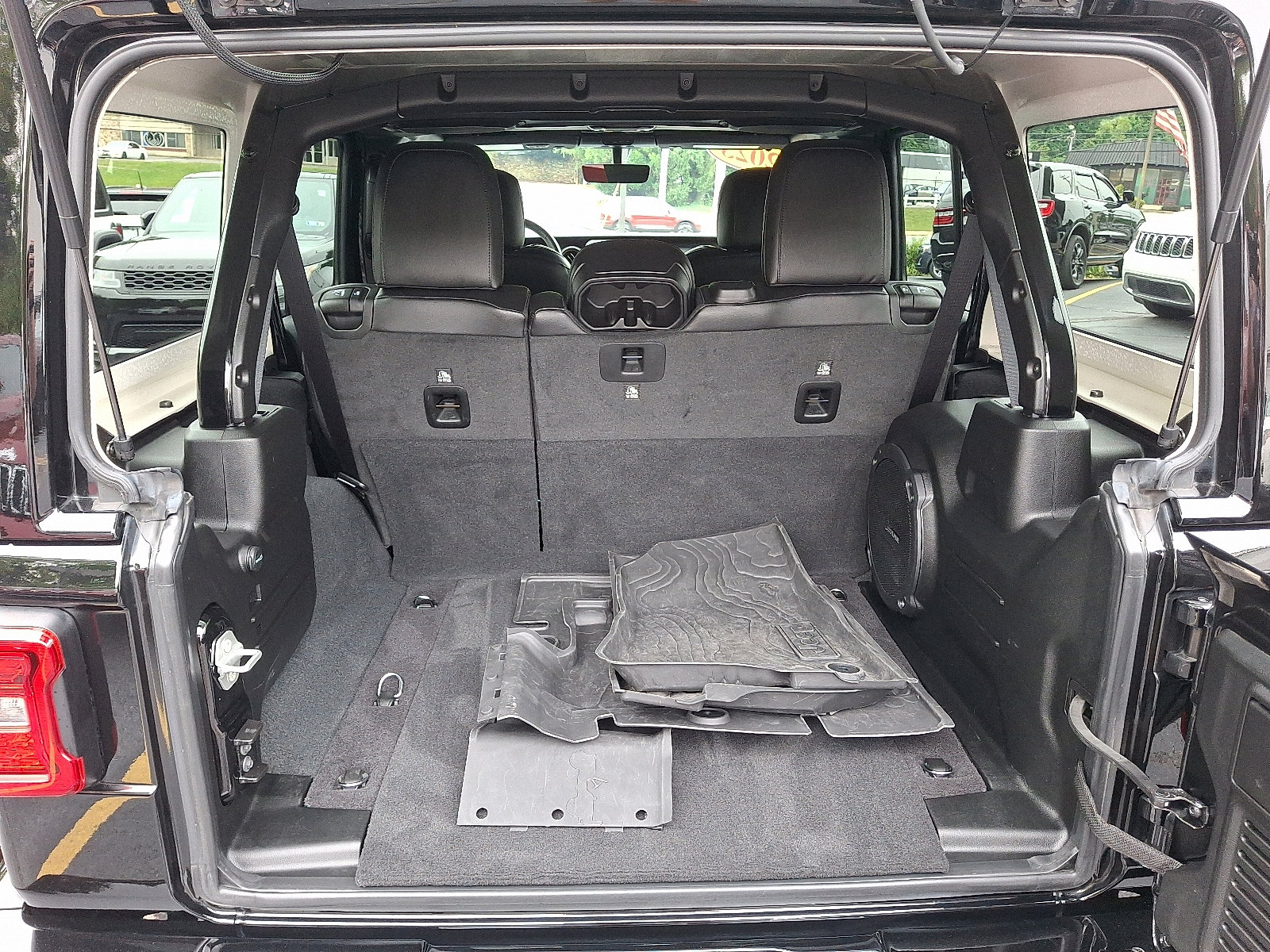 2023 Jeep Wrangler High Altitude photo 27