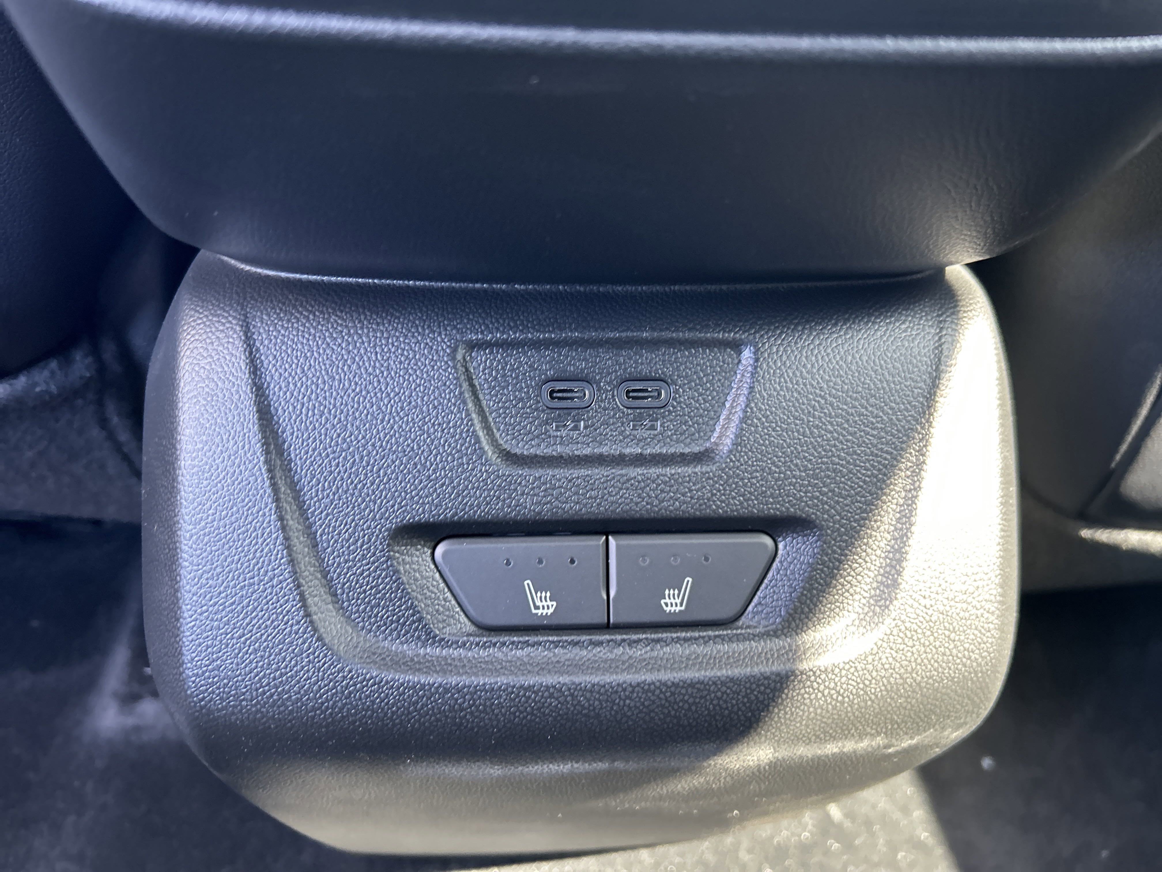 2025 Chevrolet Blazer EV RS photo 2