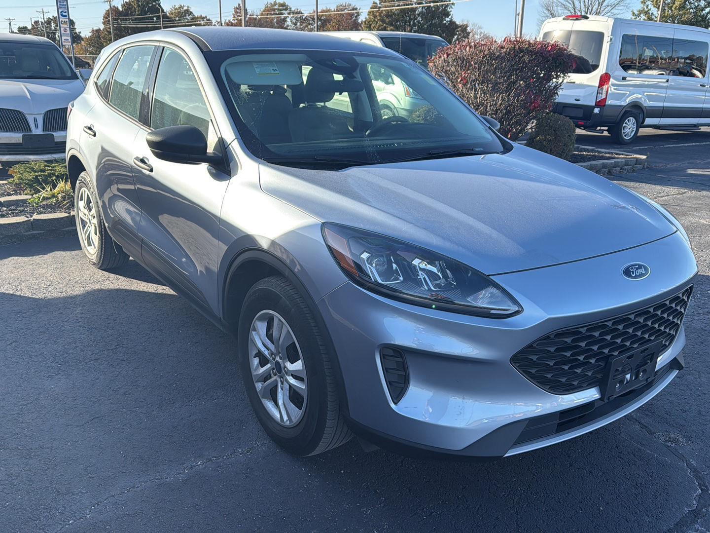 2022 Ford Escape S photo 3