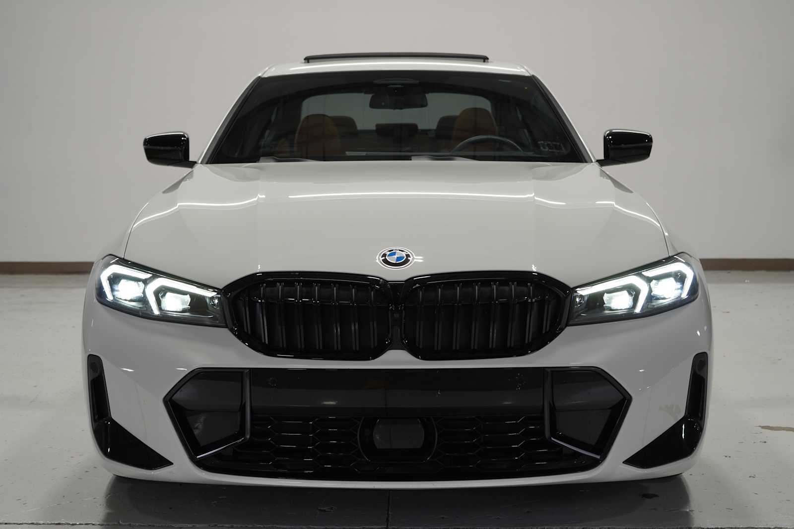 2025 Bmw 330i xDrive photo 2