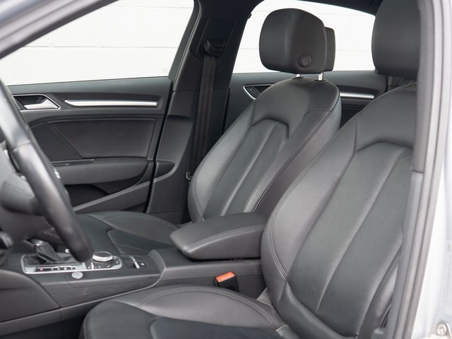 2016 Audi A3 2.0T Premium Plus photo 3