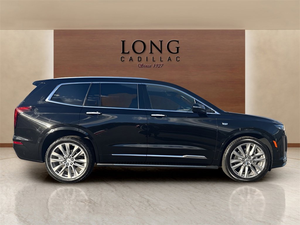 2025 Cadillac XT6 Premium Luxury photo 4