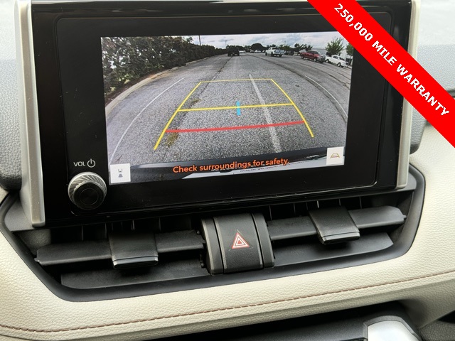 2024 Toyota RAV4 Hybrid XLE photo 21
