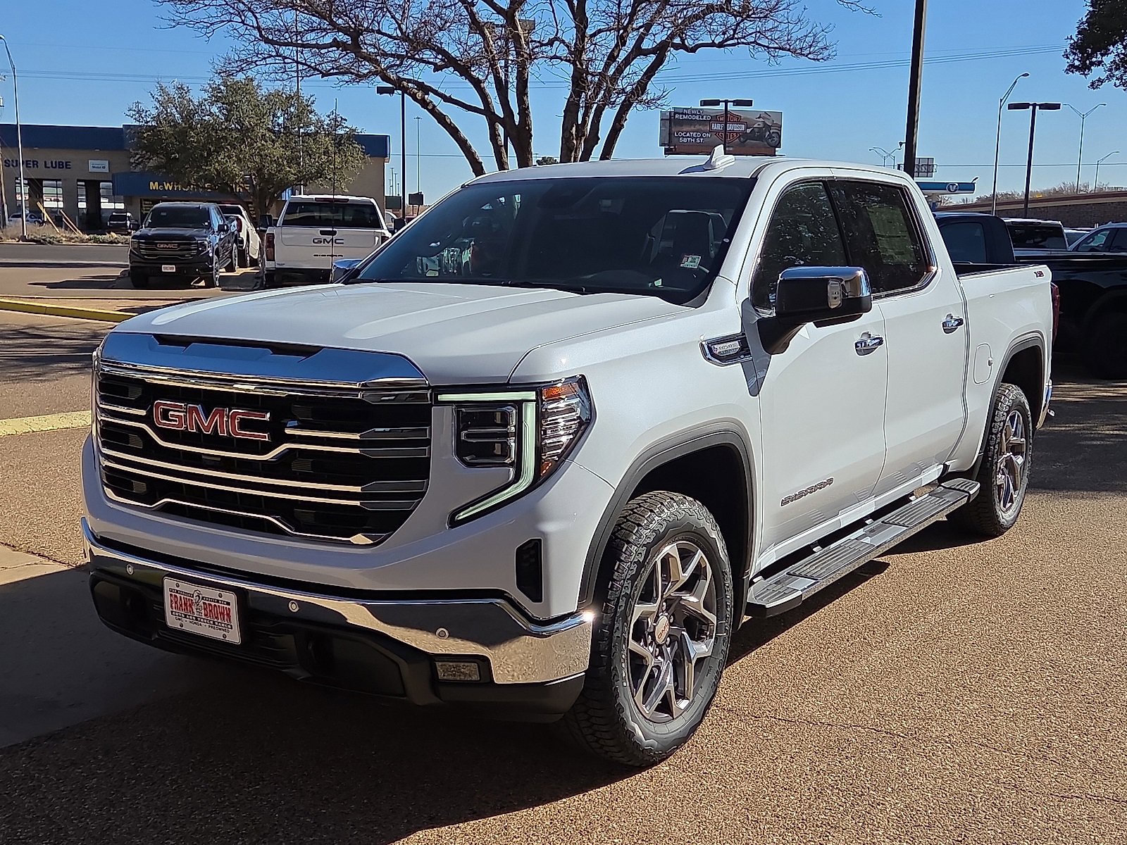 2026 GMC Sierra SLT's photo