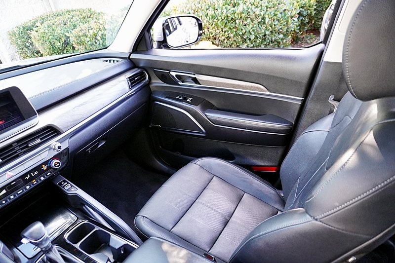 Used 2022 Silver Kia SX image 23