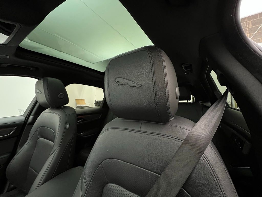 2022 Jaguar F-PACE P250 S photo 35