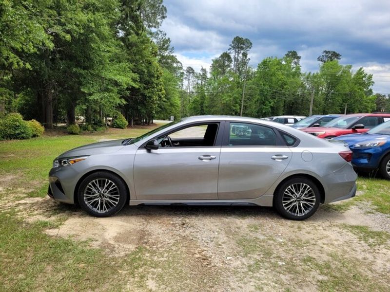 2023 Kia Forte GT-Line photo 3