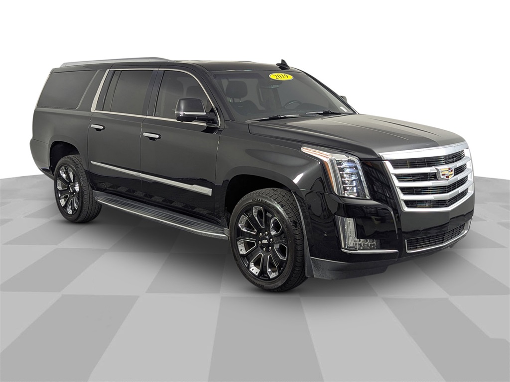2019 Cadillac Escalade ESV Luxury photo 2