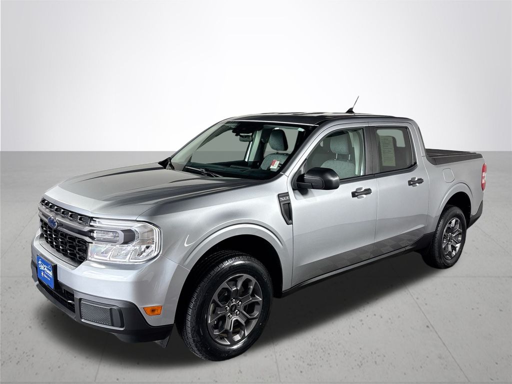 2024 Ford Maverick XLT photo 2