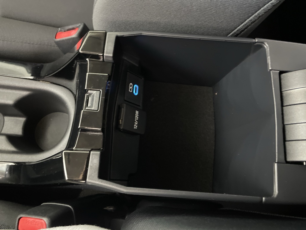 2022 Toyota Corolla LE photo 29