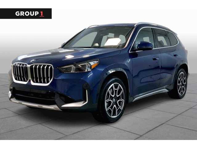2025 BMW X1 28i's photo