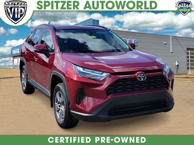 2022 Toyota RAV4 XLE's photo