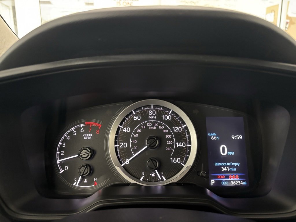 2022 Toyota Corolla LE photo 5