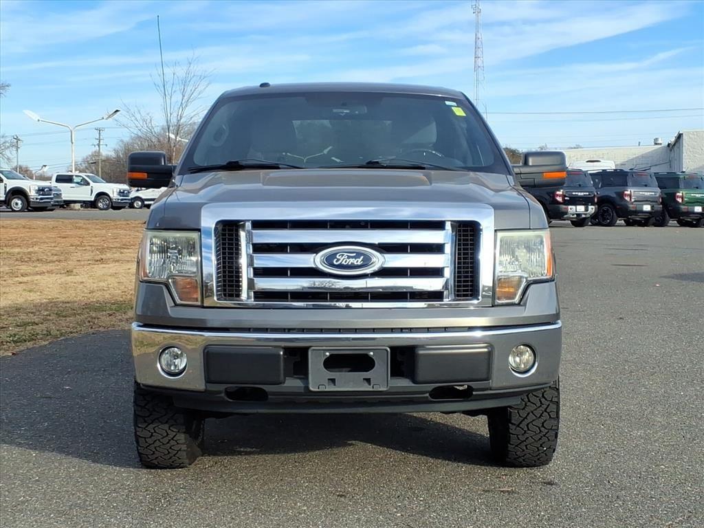 2011 Ford F-150 XLT photo 2