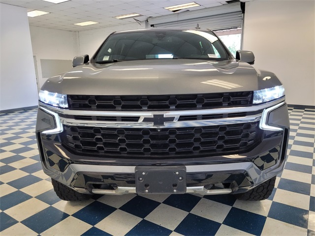 2022 Chevrolet Suburban Z71 photo 2